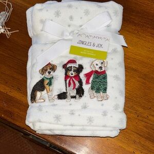 NWT Jingles & Joy set of 2 hand towels